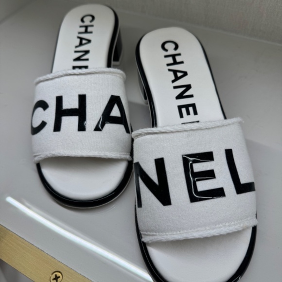 Chanel Slides Mules sandals 24C 38 - Picture 5 of 6